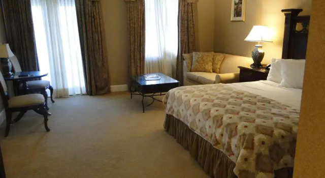 Номер Deluxe Phoenix Inn Resort
