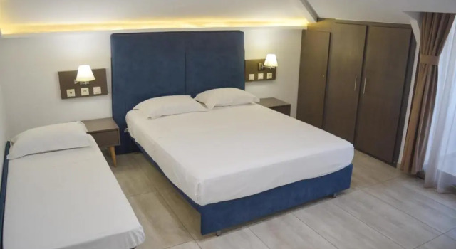 Двухместный номер Deluxe с балконом Perinthos Hotel