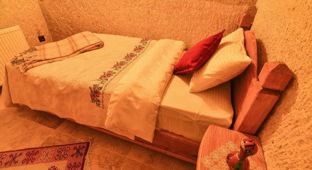Mosaic Cave Hotel