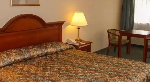 Номер Standard с балконом Country Inn Banning