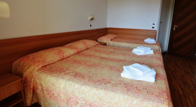 Трёхместный номер Standard Hotel Bamar