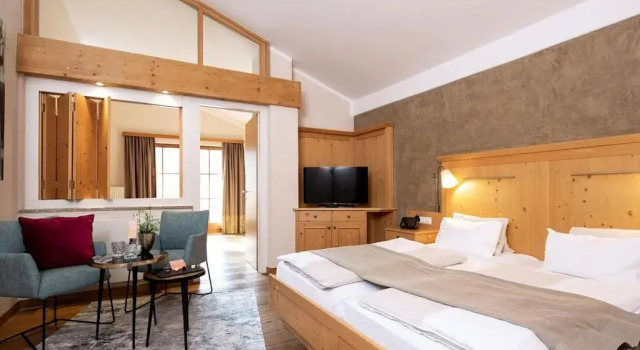 Семейный люкс с балконом POST Family Resort