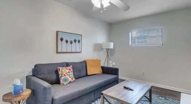 Апартаменты Amazing 1 BR apt - 1 block from Jax Beach!