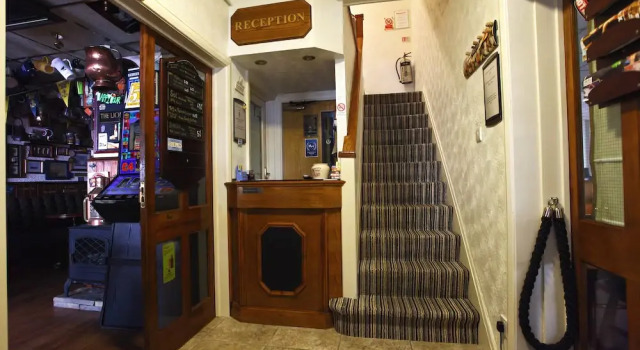 Clifton Court Hotel, Забронировать Отель Блэкпул Ланкашир