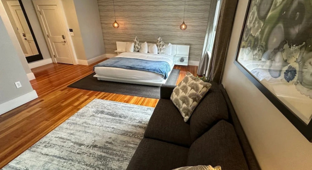 Коттедж Entire Modern 7 Unit 7 Bath Boutique Inn