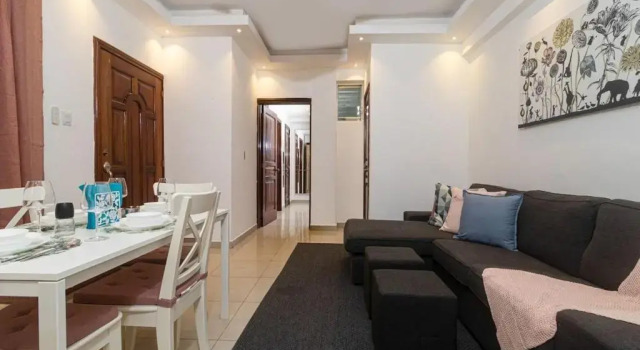 Full apt 1BR plus 1 Sofa Bed Close to zona Colonial, Забронировать Отель Отели Санто-Доминго с парковкой, рядом с Олимпийский стадион Феликса Санчеса, Парковка