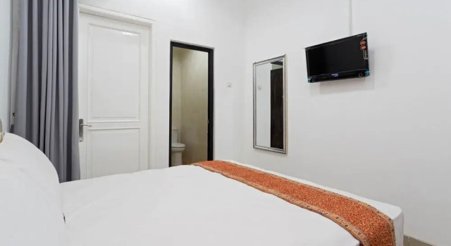 RedDoorz @ Kayu Manis Timur, Prenota Hotel Matraman Giacarta