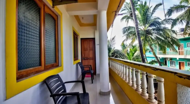 OYO Premium Calangute Holiday Street, Book Hotel Hotels in Goa with a Pool, Swimming Pool