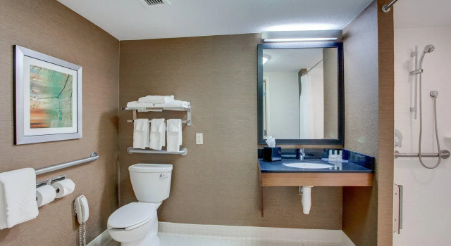Двухместный номер Standard Fairfield Inn by Marriott Amesbury