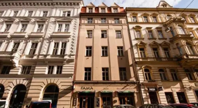 Fashion Loft, Забронировать Отель Отели Праги с парковкой, рядом с И. П. Павлова, Парковка