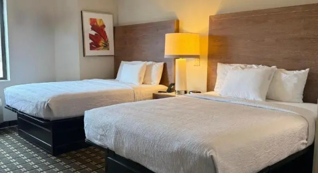 Номер Deluxe Edn Hotel