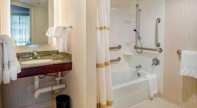 Номер Executive Marriott St. Louis Airport