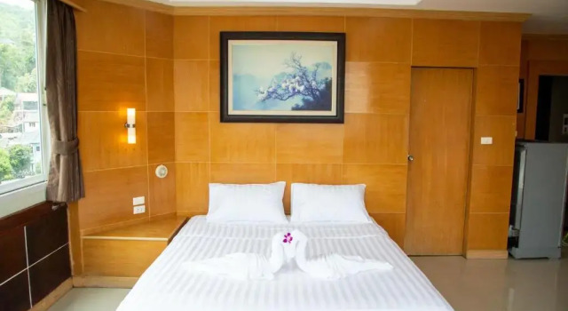 Номер Deluxe Patong Eyes Hotel