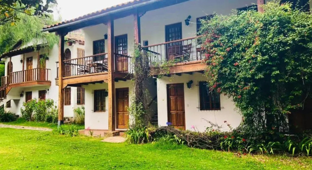 Трёхместный номер Standard Hotel el Patio de Monterrey