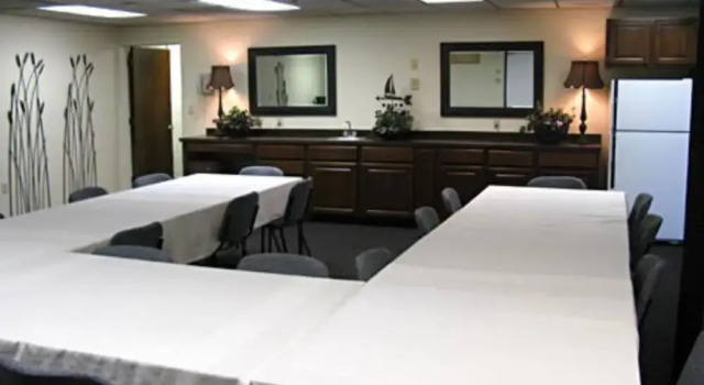 Weathervane Terrace Inn and Suites, Book Hotel Hoteller i Michigan med parkering, Parkering