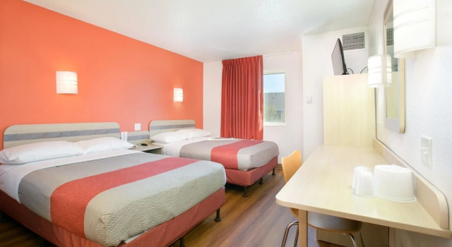 Люкс Premium Motel 6-Brooklyn Center, MN - Minneapolis