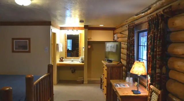 Четырёхместный номер Standard Daniels Summit Lodge