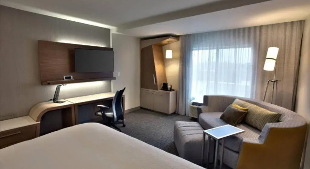 Номер Standard Courtyard by Marriott Starkville MSU at The Mill