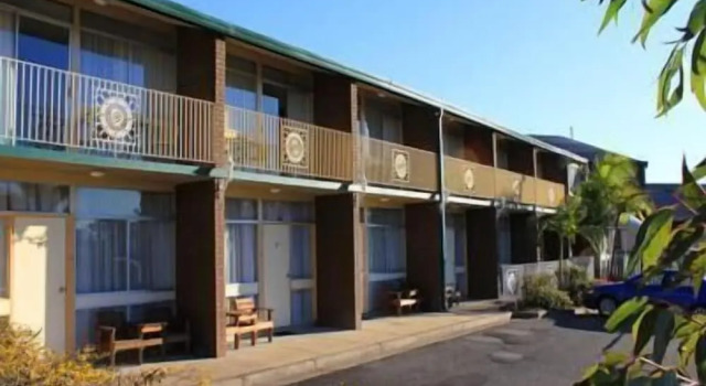 Четырёхместный семейный номер Standard с балконом Molly Morgan Motor Inn
