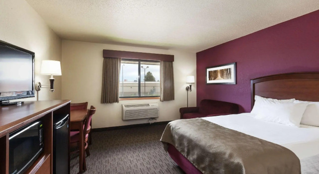 Двухместный номер Standard AmericInn by Wyndham Dickinson
