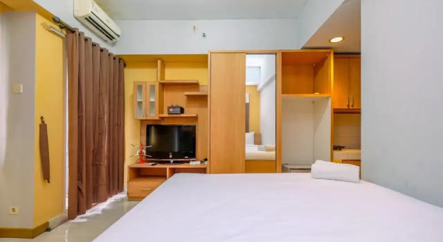 Comfy and Tidy Studio Apartment Margonda Residence 3 Near Campus Area
