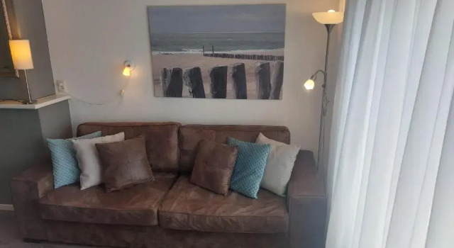 Appartement met inpandig balkon, 150 meter verwijderd van strand en centrum, Book Apartment Zoutelande 