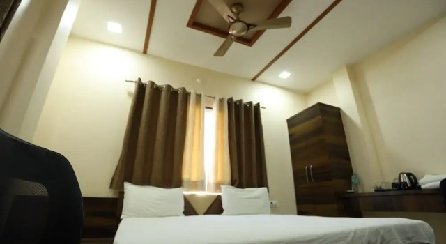 Номер Deluxe Ishwar Nain Hotel