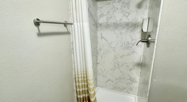 Четырёхместный номер Standard Villa Court Inn Oroville