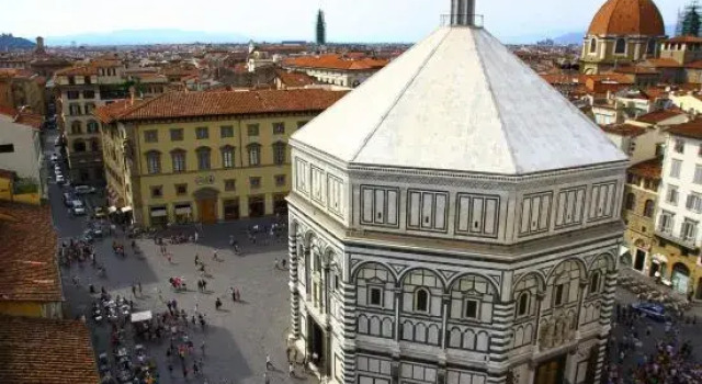 Central Strozzi by Mmega