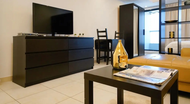 One Perfect Stay - Al Waleed, Забронировать Отель Отели Эмирата Дубая с парковкой, рядом с Остановка трамвая Marina Towers, Парковка
