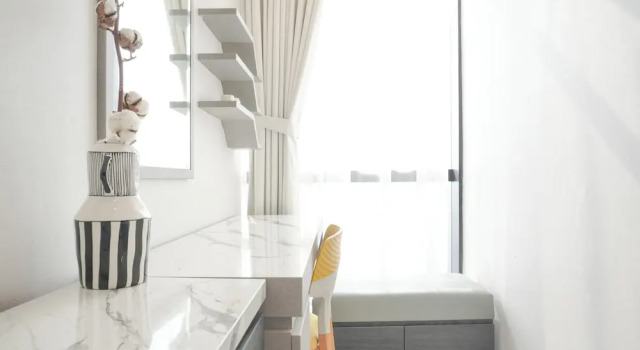 Апартаменты Gorgeous And Comfortable 1Br Sudirman Suites Apartment