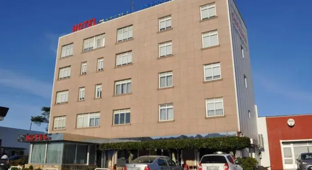 Hotel Canaima Bruma 1,5 k Camino, Забронировать Отель Ордес 