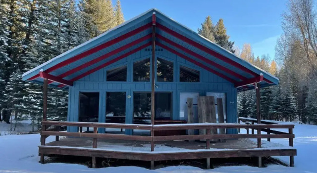 Коттедж с 3 комнатами Bear Paw Lodge & Vacation Homes