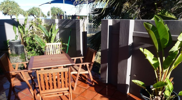 Апартаменты Цокольный этаж с 2 комнатами с видом на бассейн Lennox Head Beachfront Apartments