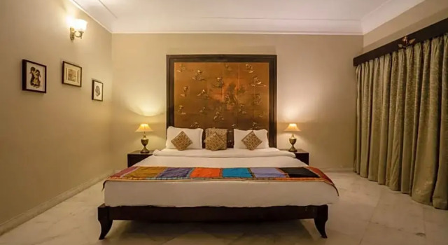 Номер Deluxe King's Abode