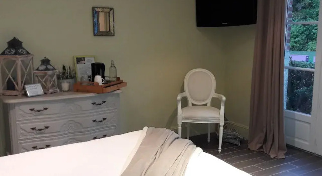 Двухместный номер Standard с видом на внутренний двор Chambre dhotes Les Rives de la Tronne