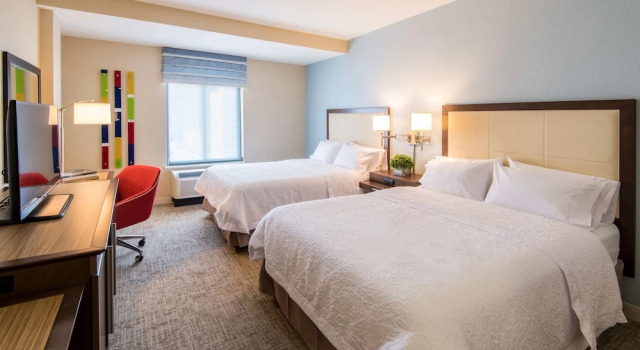 Четырёхместный номер Hampton Inn & Suites Tulsa Downtown, Ok
