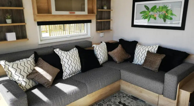 Тент Coed Helen Holiday Park