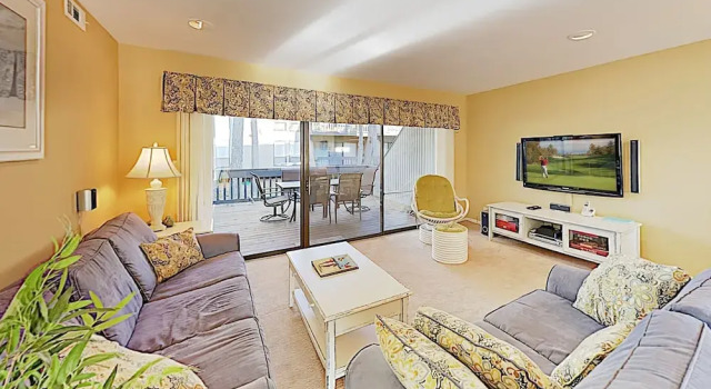 New Listing! Lovely Sea Colony Escape W/ 12 Pools 2 Bedroom Condo, 예약 호텔 Sea Colony 미국