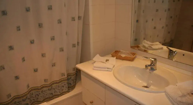 Четырёхместный номер Standard Hotel Sucara