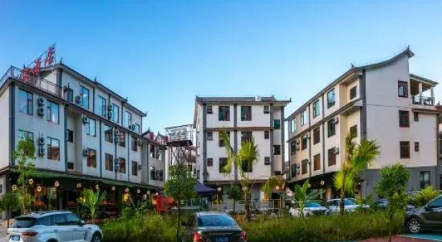 Choose Love Hotel (Pu'er High Speed Railway Station Branch), Buchen Sie Hotel Hotels in Yunnan mit Parkplatz, Parkplätze