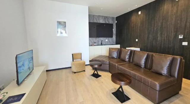 Royalis Suites Rafailovici - Beachfront Sea View Apartments, Забронировать Апартаменты/квартира Отели Рафайловичи с завтраком, Завтраки