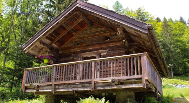 Шале Chalet L'Oratoire with huge garden