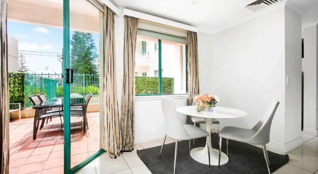 Апартаменты с 2 комнатами The Coogee View Beachfront Serviced Apartments