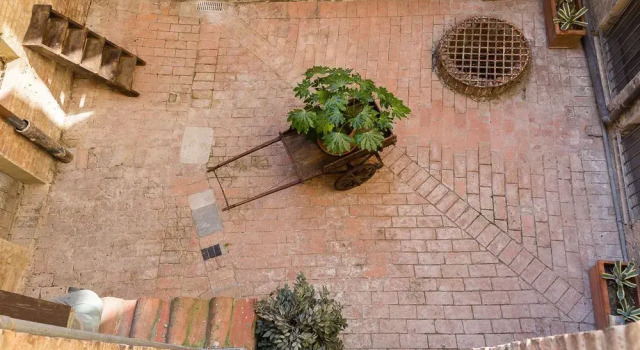Casatorre dei Leoni Dimora Storica, Забронировать Отель Сиена Siena Area, рядом с Национальный музей этрусской археологии
