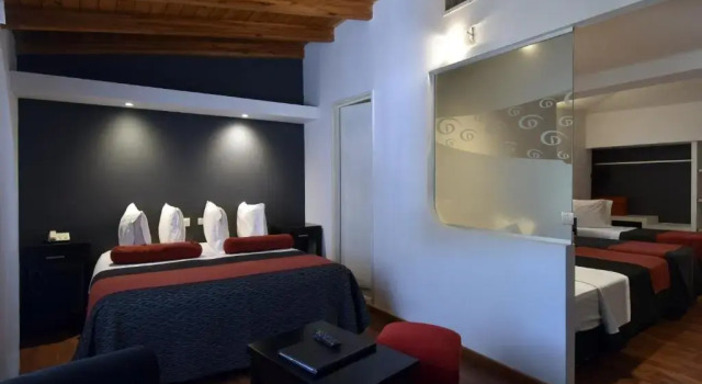 Люкс Piazza Hotel