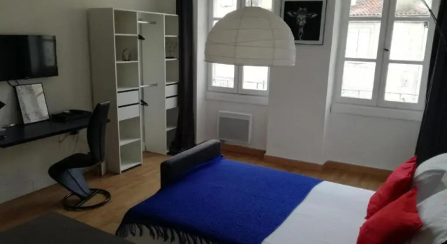 Апартаменты Appartement cosy au coeur de la ville d'Auch
