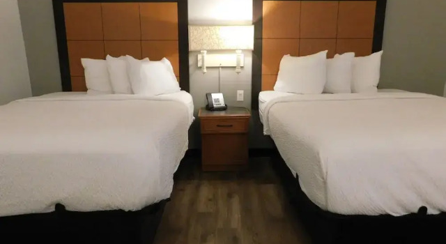 Четырёхместный номер Superior La Quinta by Wyndham Winston-Salem