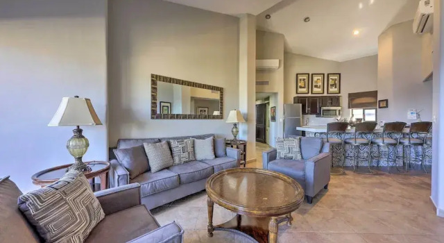 Resort-style Cabo Getaway With Pools & Ocean Views, Rezerwuj Apartament Cabo San Lucas 