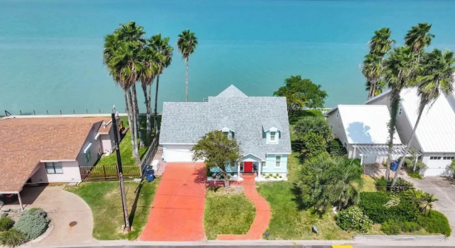 Коттедж Bayside Waterfront Home With Private Patio